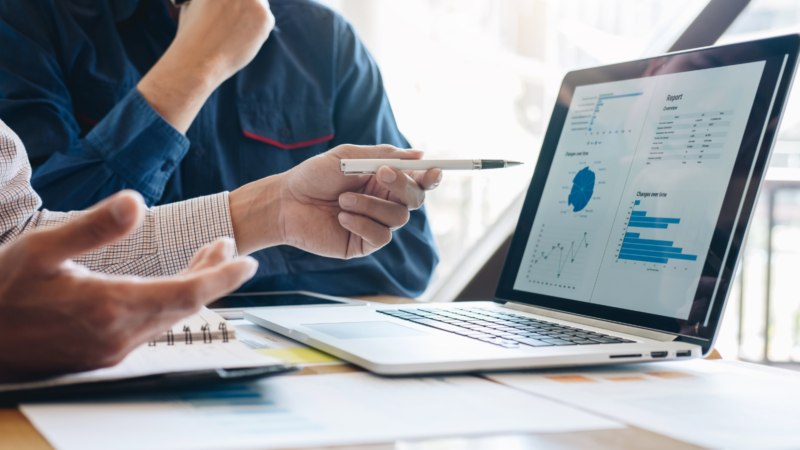 Wealth Advisor discussing how to achieve financial freedom with a Croydon client